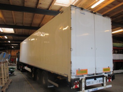 Полуприцеп фургон Krone 305384