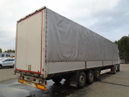 Бортовой полуприцеп Krone 518290