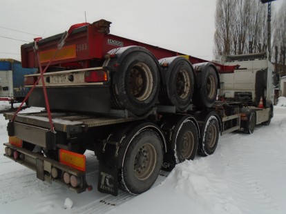 Полуприцеп контейнеровоз LAG 036139