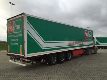 Полуприцеп фургон Schmitz 077715